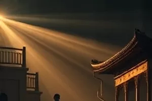 炉火与盐中灶台上方的炭火与铁锅特写